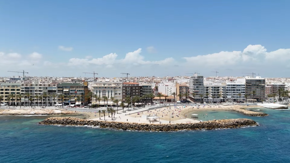 Torrevieja guida la crescita demografica in Spagna nel 2025